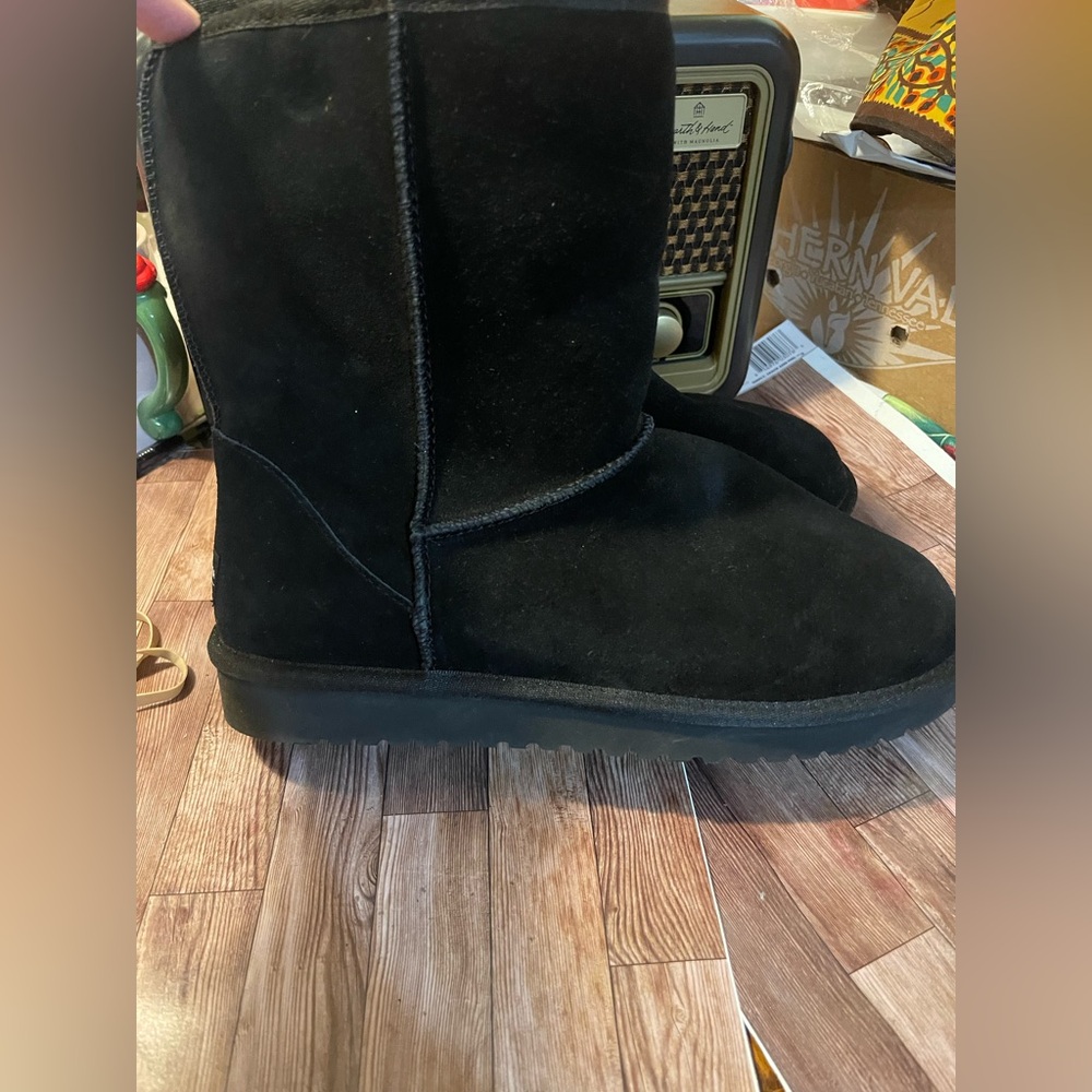 Koolaburra Men's Black Suede Classic Boot